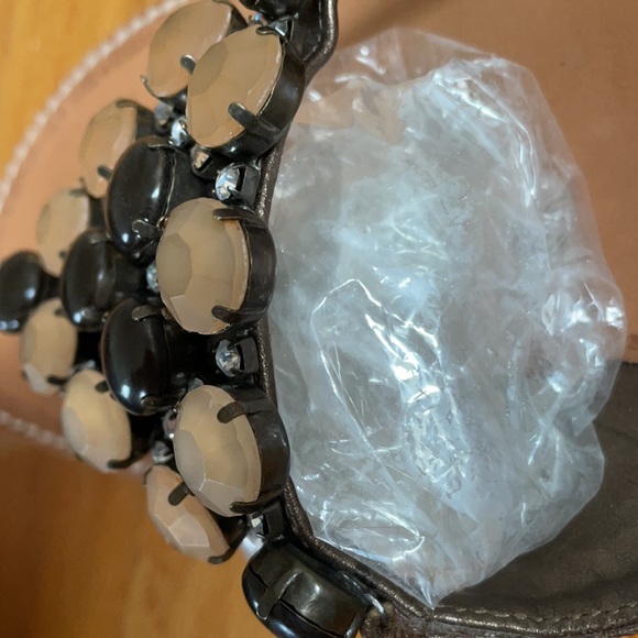 STUART WEITZMAN flat rhinestone jewels sandal brass leather thong slip on EUC - Picture 5 of 16
